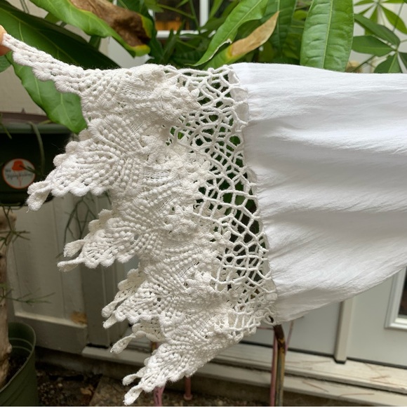 World Market open front women’s top.  Embroidered white beautiful Claire jacket. - Picture 3 of 8